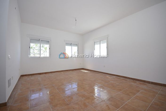 Image No.8-3 Bed Villa for sale