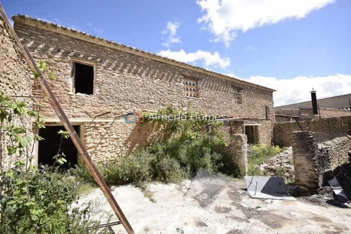 Image No.25-6 Bed Townhouse for sale