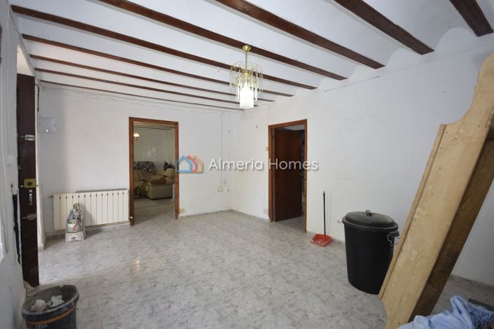 Image No.5-6 Bed Townhouse for sale