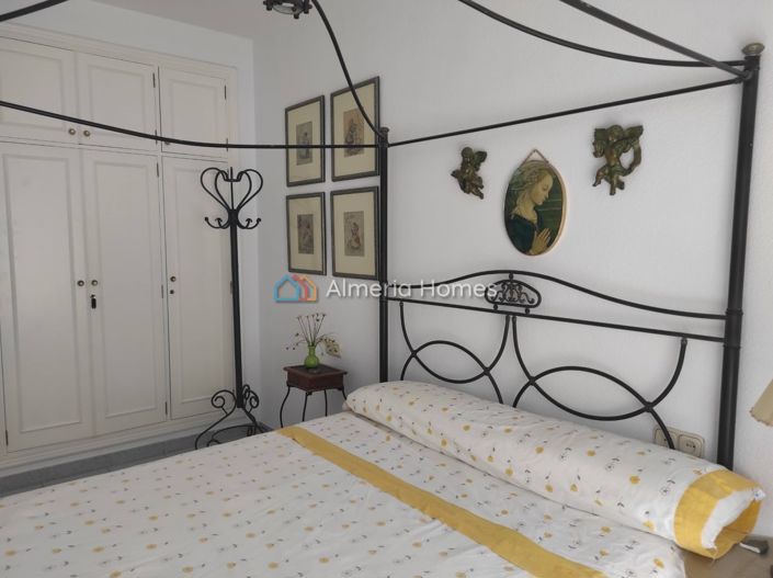 Image No.12-3 Bed Apartment for sale