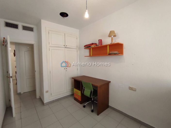 Image No.18-3 Bed Apartment for sale