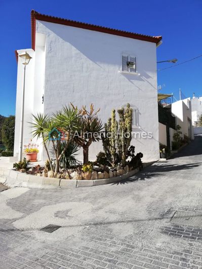 Image No.18-3 Bed Village House for sale