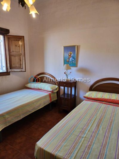 Image No.13-3 Bed Country House for sale