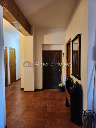 Image No.17-3 Bed Country House for sale