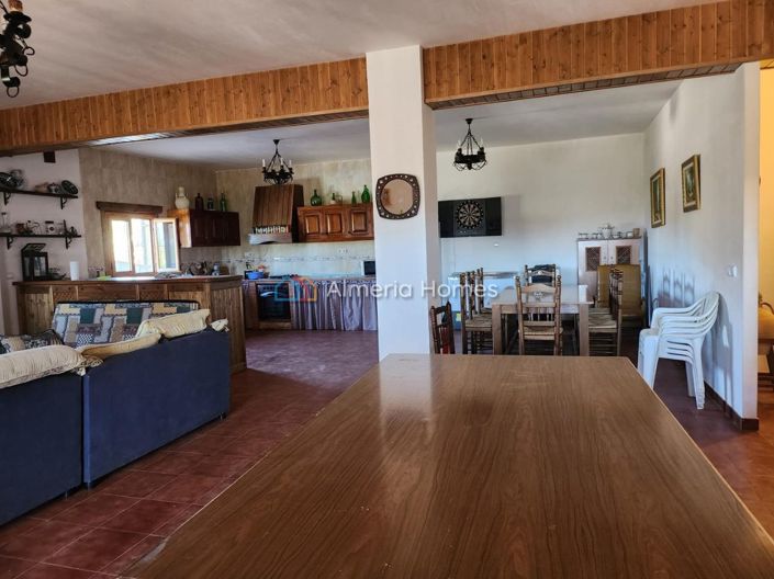 Image No.6-3 Bed Country House for sale