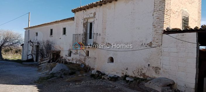 Image No.1-3 Bed Country House for sale