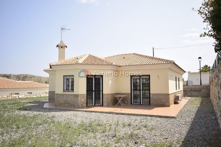 Image No.1-3 Bed Villa for sale