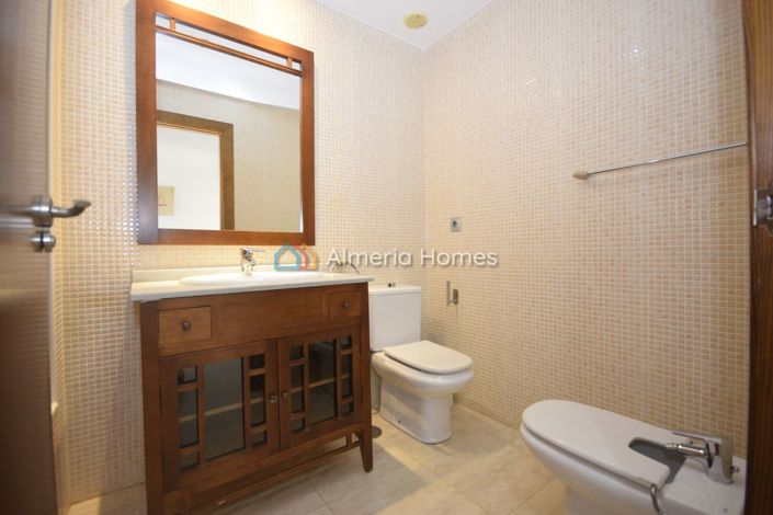 Image No.23-2 Bed Apartment for sale