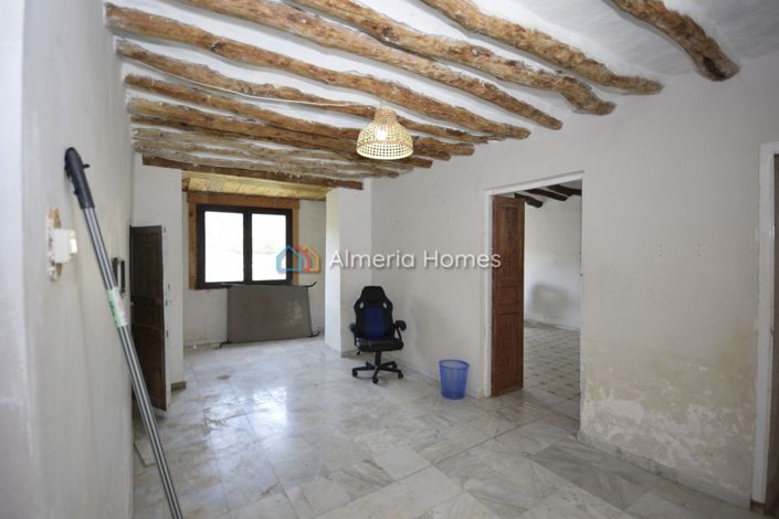 Image No.10-5 Bed Townhouse for sale