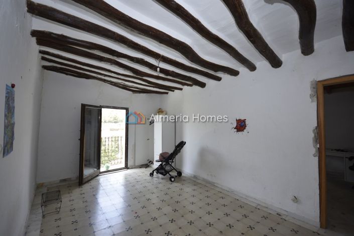 Image No.13-5 Bed Townhouse for sale