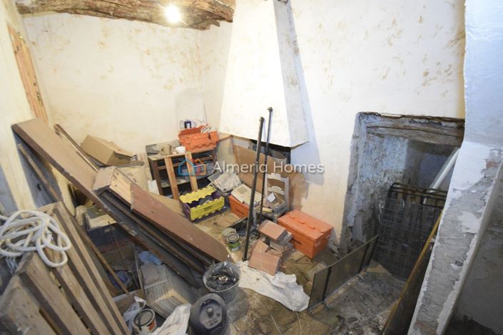 Image No.21-5 Bed Townhouse for sale