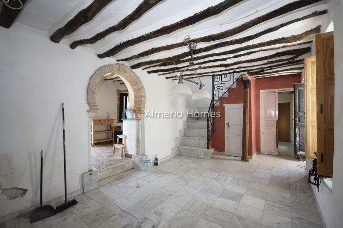 Image No.3-5 Bed Townhouse for sale