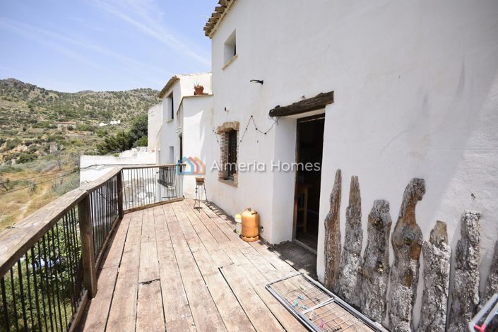 Image No.9-5 Bed Townhouse for sale