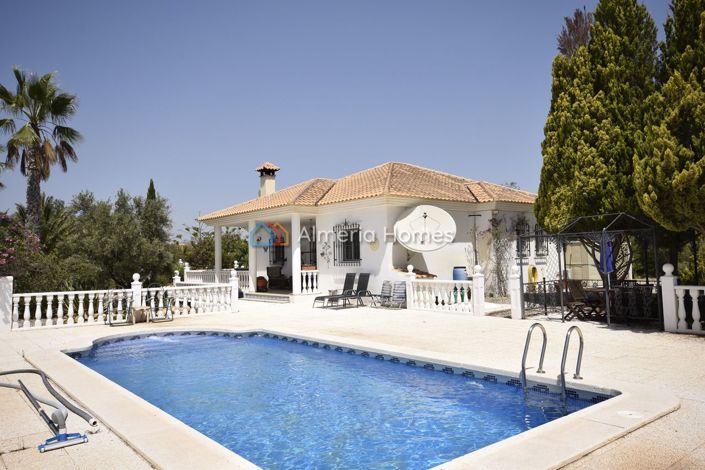 Image No.1-3 Bed Villa for sale