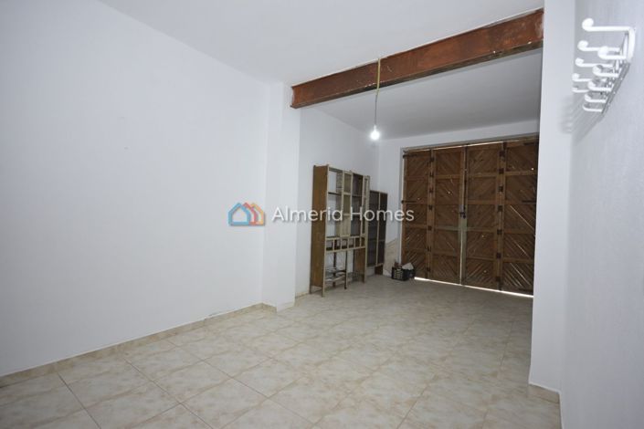 Image No.7-3 Bed Townhouse for sale