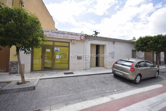 Image No.1-3 Bed Townhouse for sale