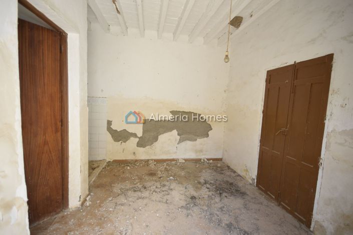 Image No.12-3 Bed Townhouse for sale