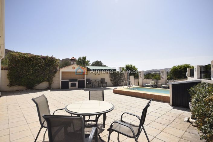 Image No.11-2 Bed Country House for sale