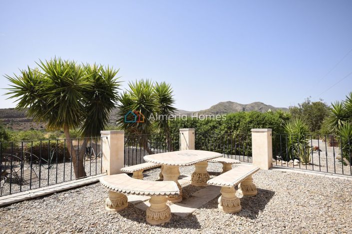 Image No.12-2 Bed Country House for sale