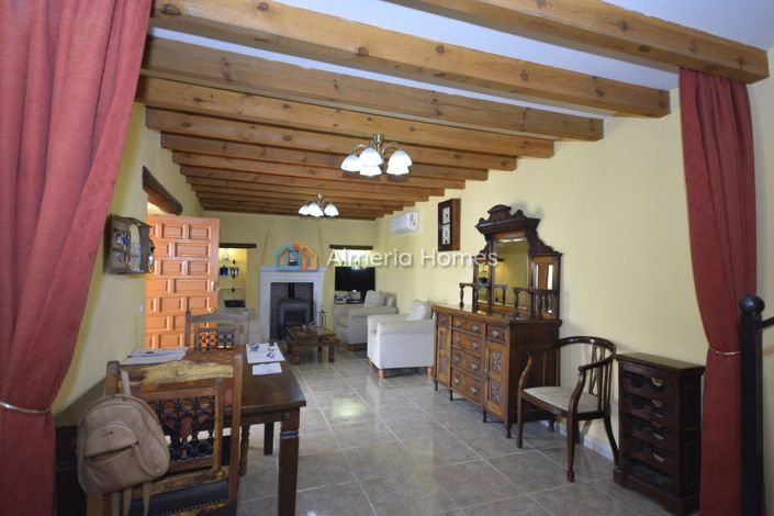 Image No.19-2 Bed Country House for sale