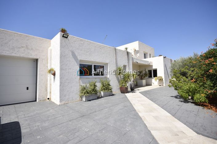 Image No.13-4 Bed Villa for sale