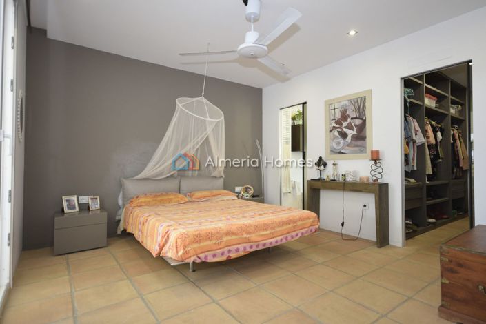 Image No.22-4 Bed Villa for sale