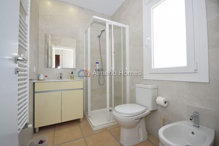 Image No.29-4 Bed Villa for sale