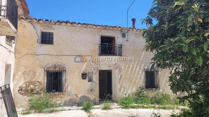 Image No.1-4 Bed Village House for sale