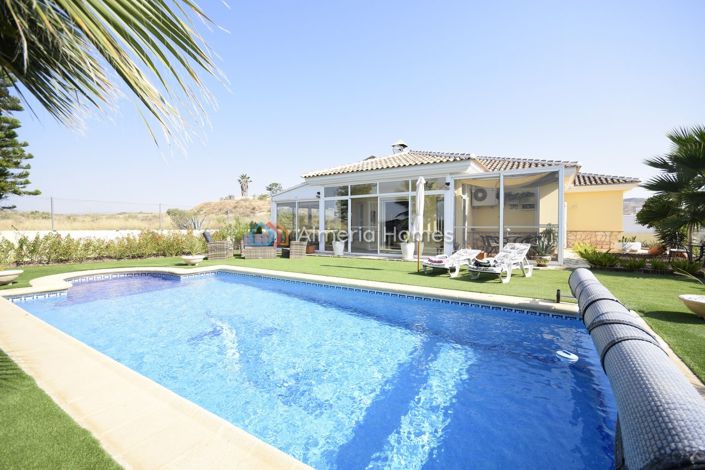Image No.1-3 Bed Villa for sale