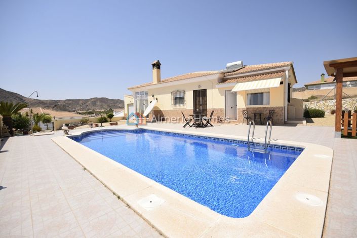 Image No.1-3 Bed Villa for sale