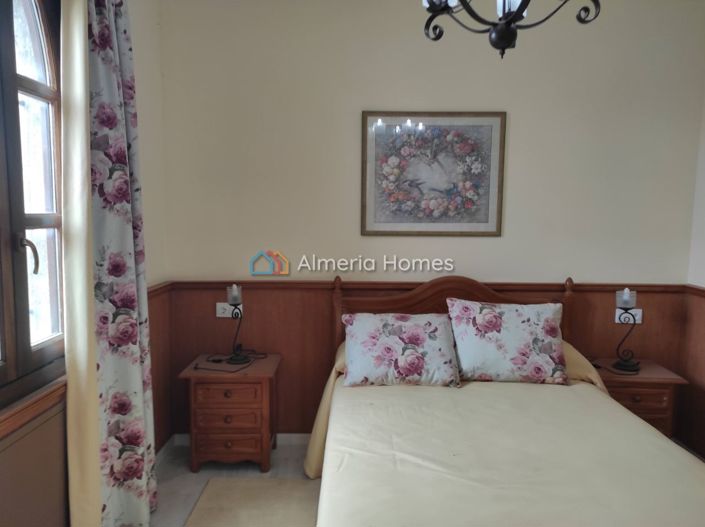 Image No.10-4 Bed Villa for sale