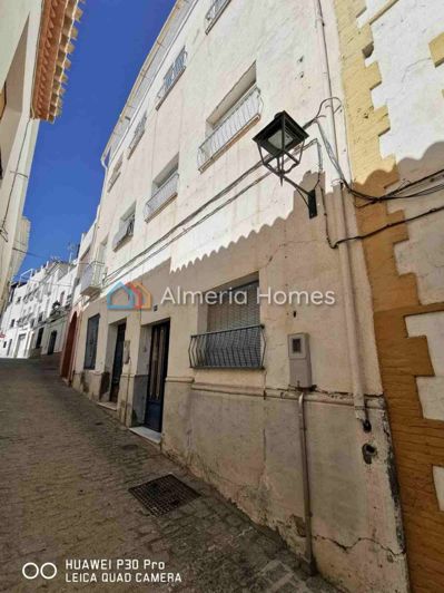 Image No.1-8 Bed Village House for sale