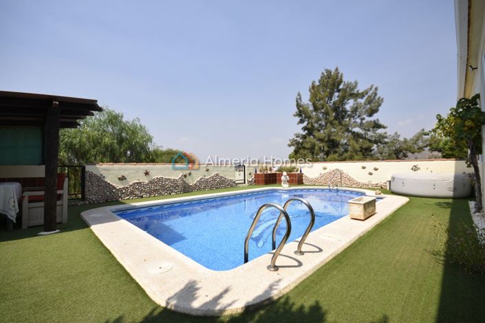 Image No.12-3 Bed Villa for sale