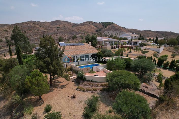 Image No.3-3 Bed Villa for sale