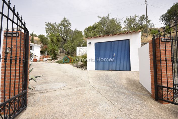 Image No.13-4 Bed Country House for sale