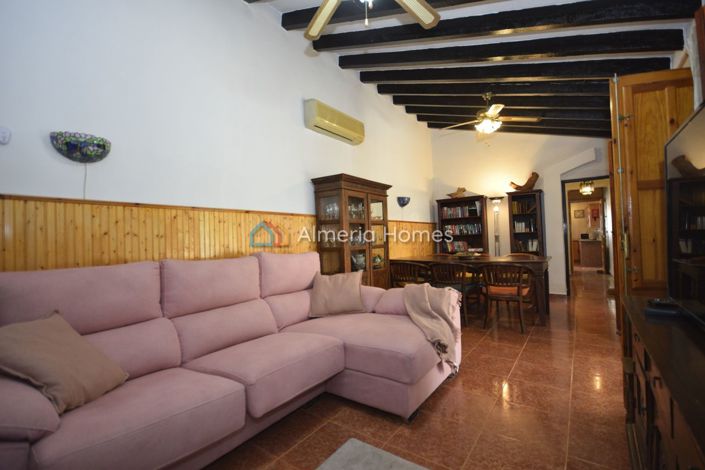 Image No.22-4 Bed Country House for sale