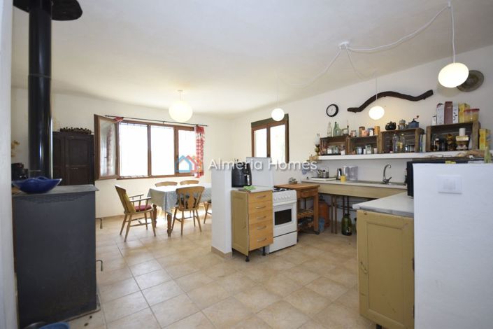 Image No.15-6 Bed Country House for sale