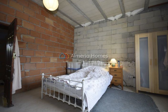 Image No.26-6 Bed Country House for sale