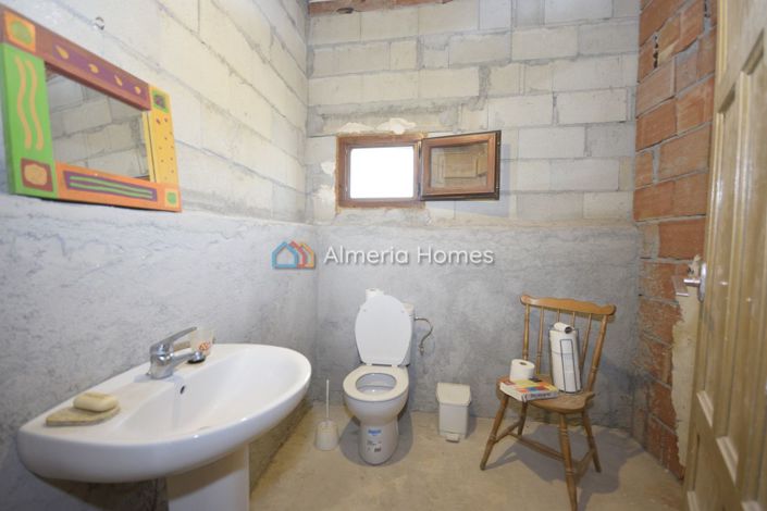 Image No.27-6 Bed Country House for sale