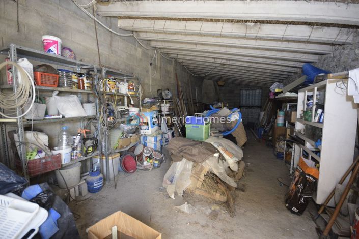 Image No.30-6 Bed Country House for sale