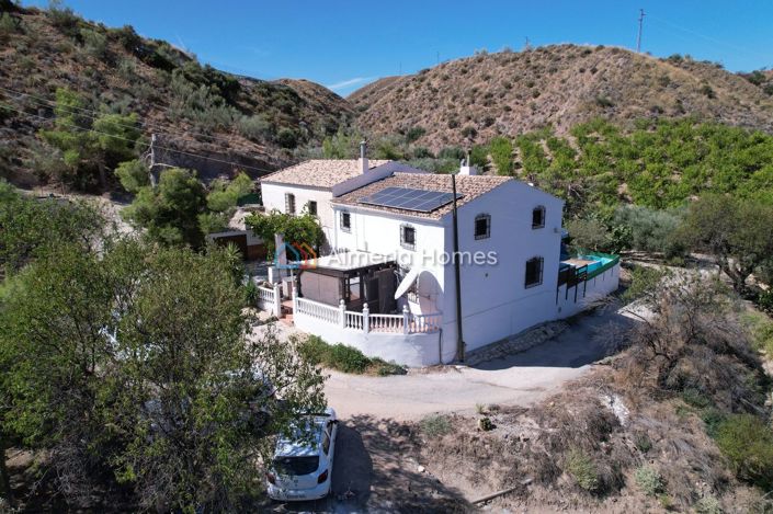 Image No.2-3 Bed Country House for sale