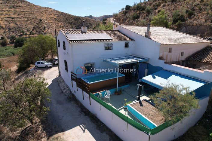 Image No.3-3 Bed Country House for sale