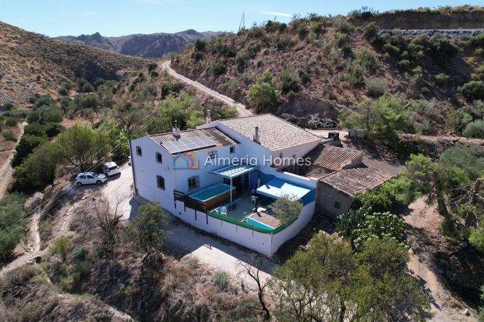 Image No.30-3 Bed Country House for sale