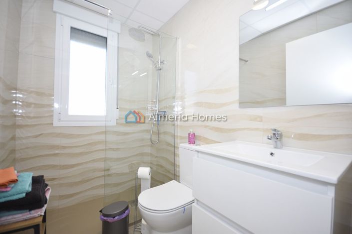 Image No.18-6 Bed Villa for sale