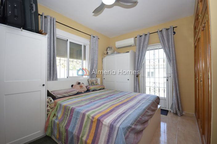 Image No.25-6 Bed Villa for sale