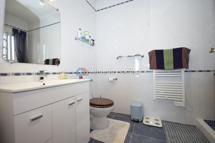 Image No.26-6 Bed Villa for sale