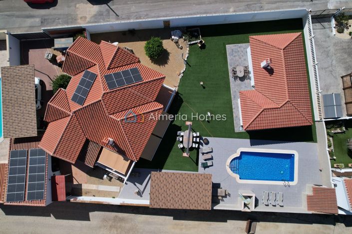 Image No.4-6 Bed Villa for sale