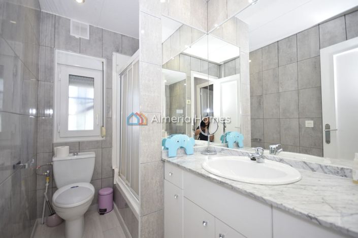 Image No.26-3 Bed Villa for sale