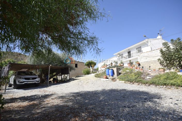 Image No.11-5 Bed Country House for sale