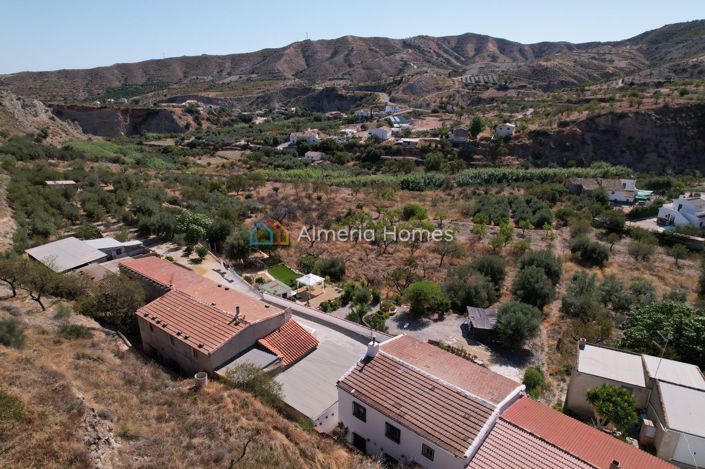 Image No.16-5 Bed Country House for sale